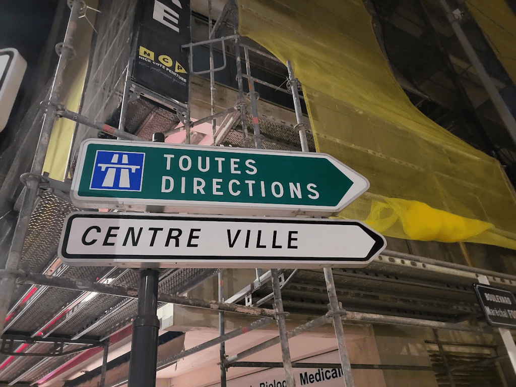 Två av mina&nbsp;favoritskyltar