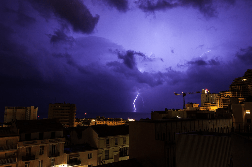 Nattens oväder ställde till det rejält
